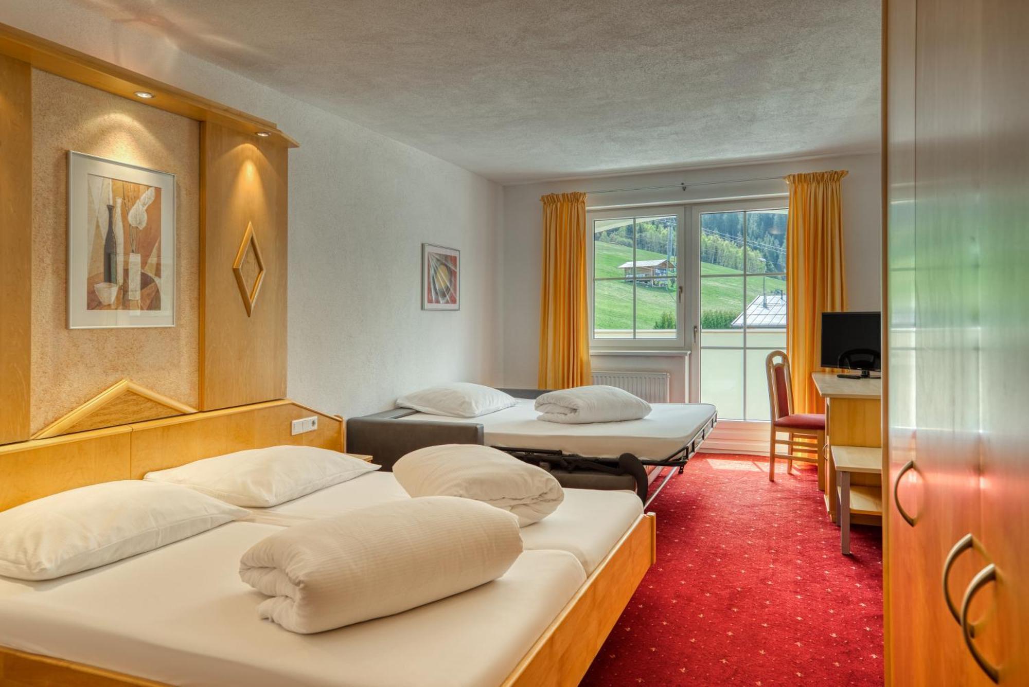 Hotel Alpen-Royal Йерценс Экстерьер фото