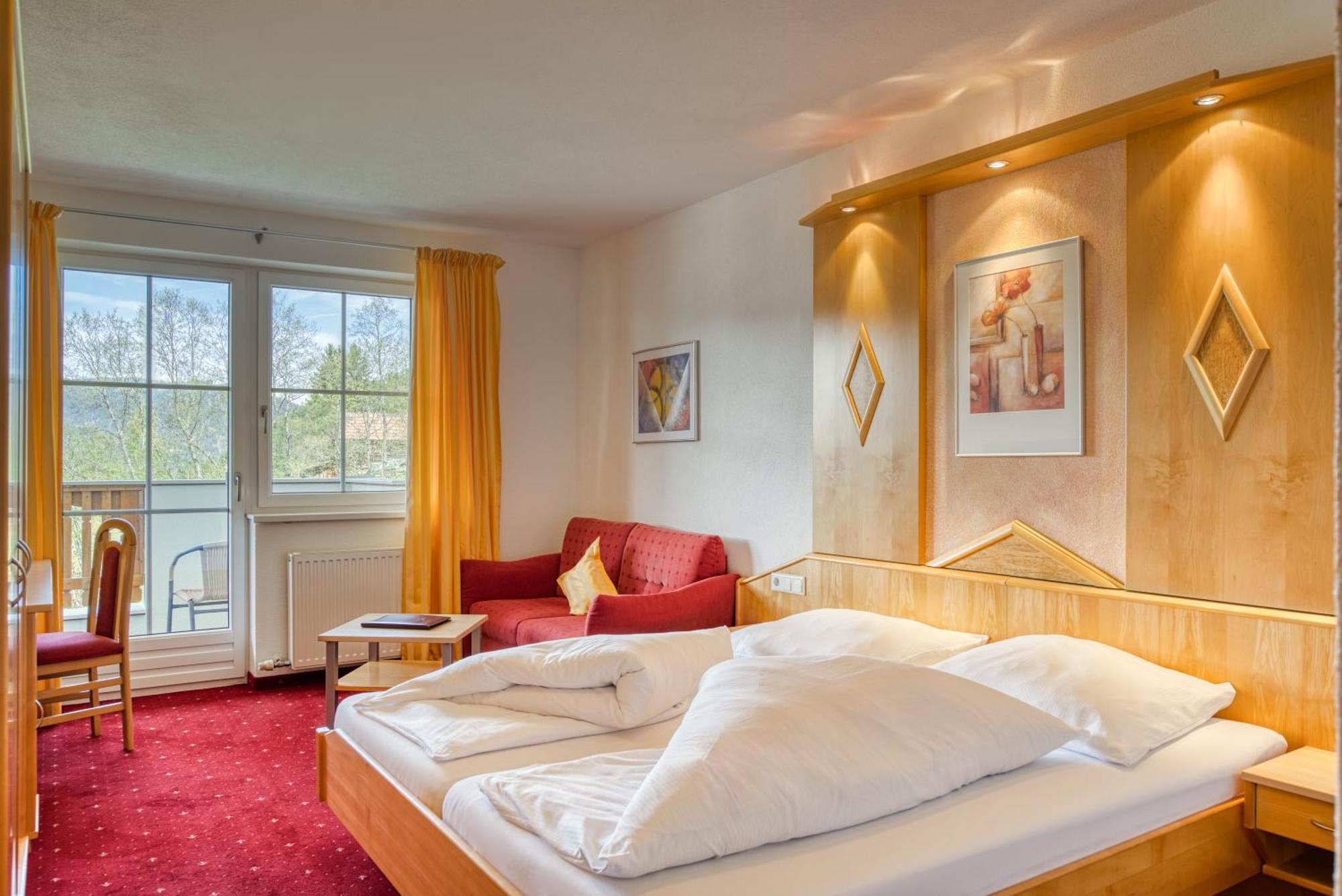 Hotel Alpen-Royal Йерценс Экстерьер фото