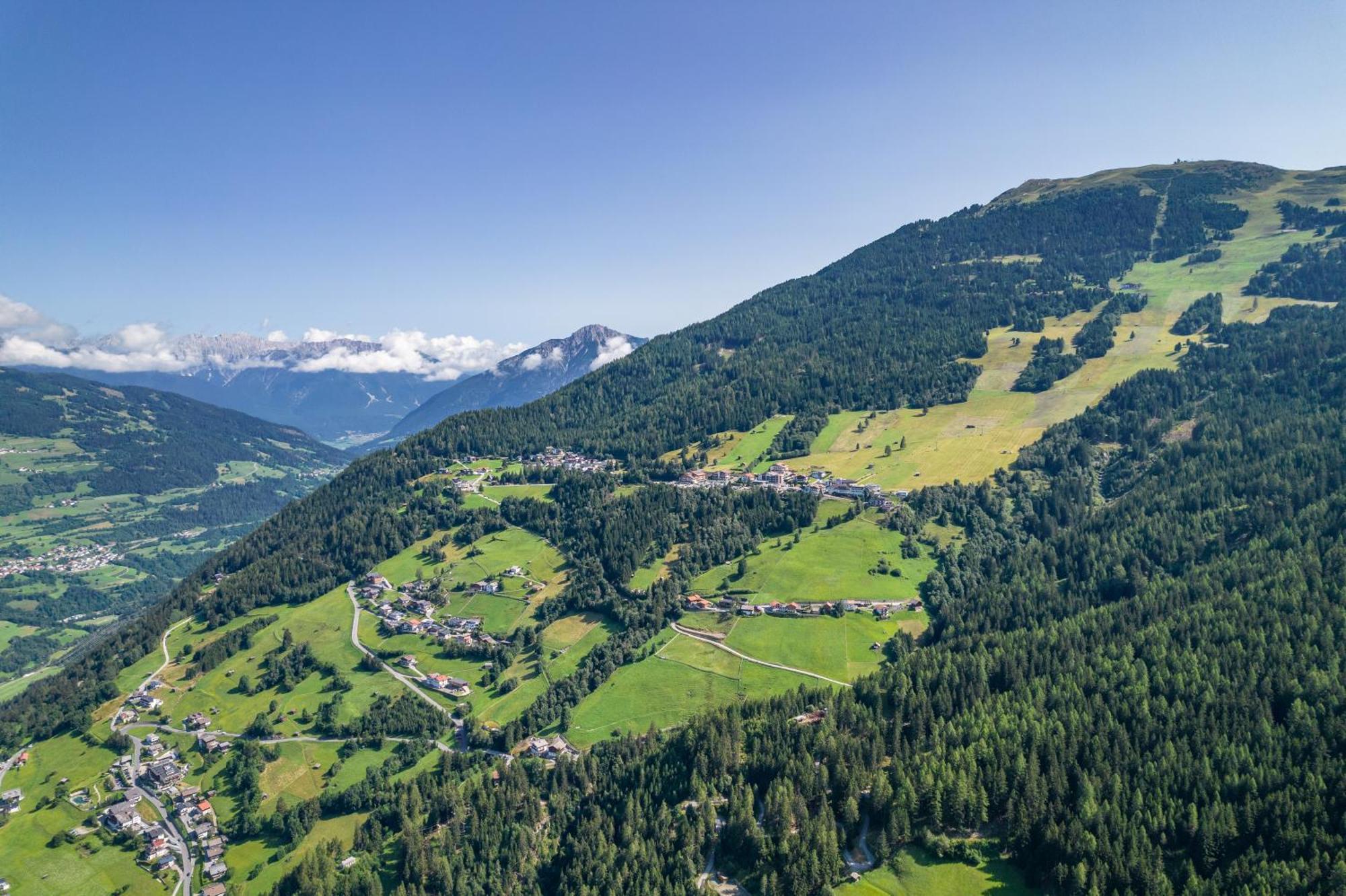 Hotel Alpen-Royal Йерценс Экстерьер фото